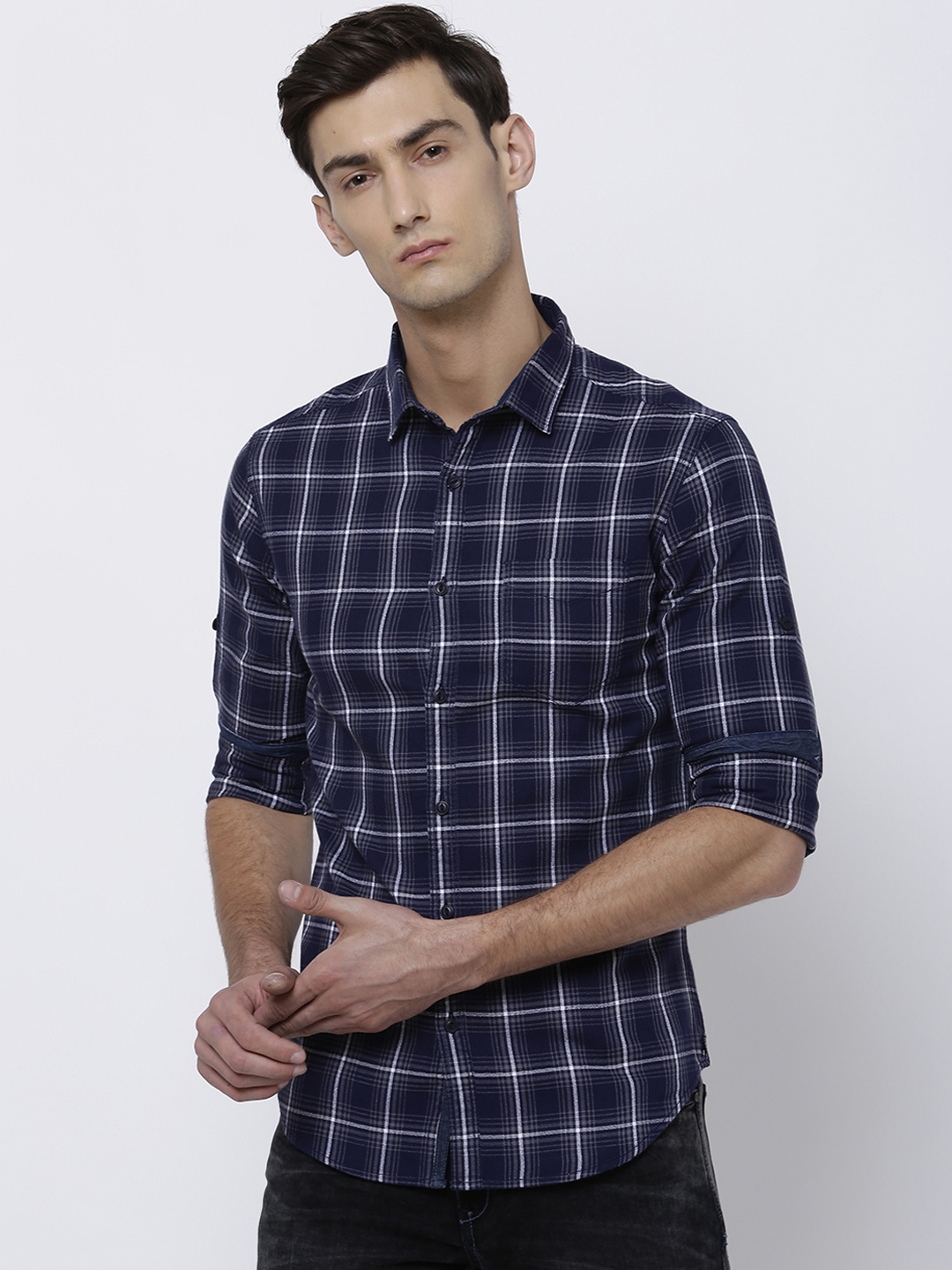 

LOCOMOTIVE Men Navy Blue Slim Fit Checked Casual Shirt