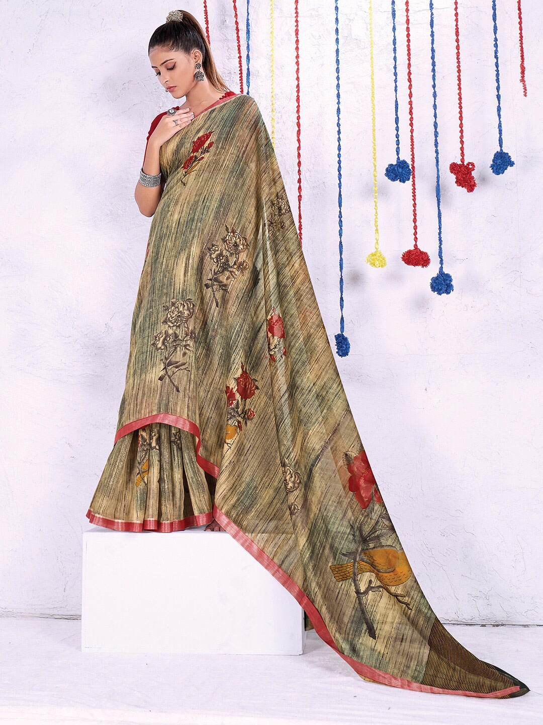 

Saree mall Beige & Red Floral Printed Zari Sarees