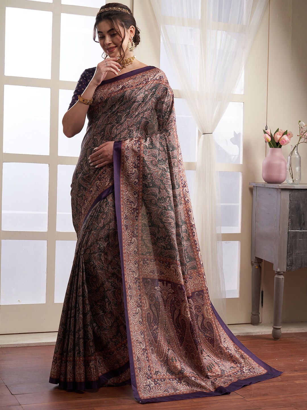 

Saree mall Green & Purple Paisley Printed Saree