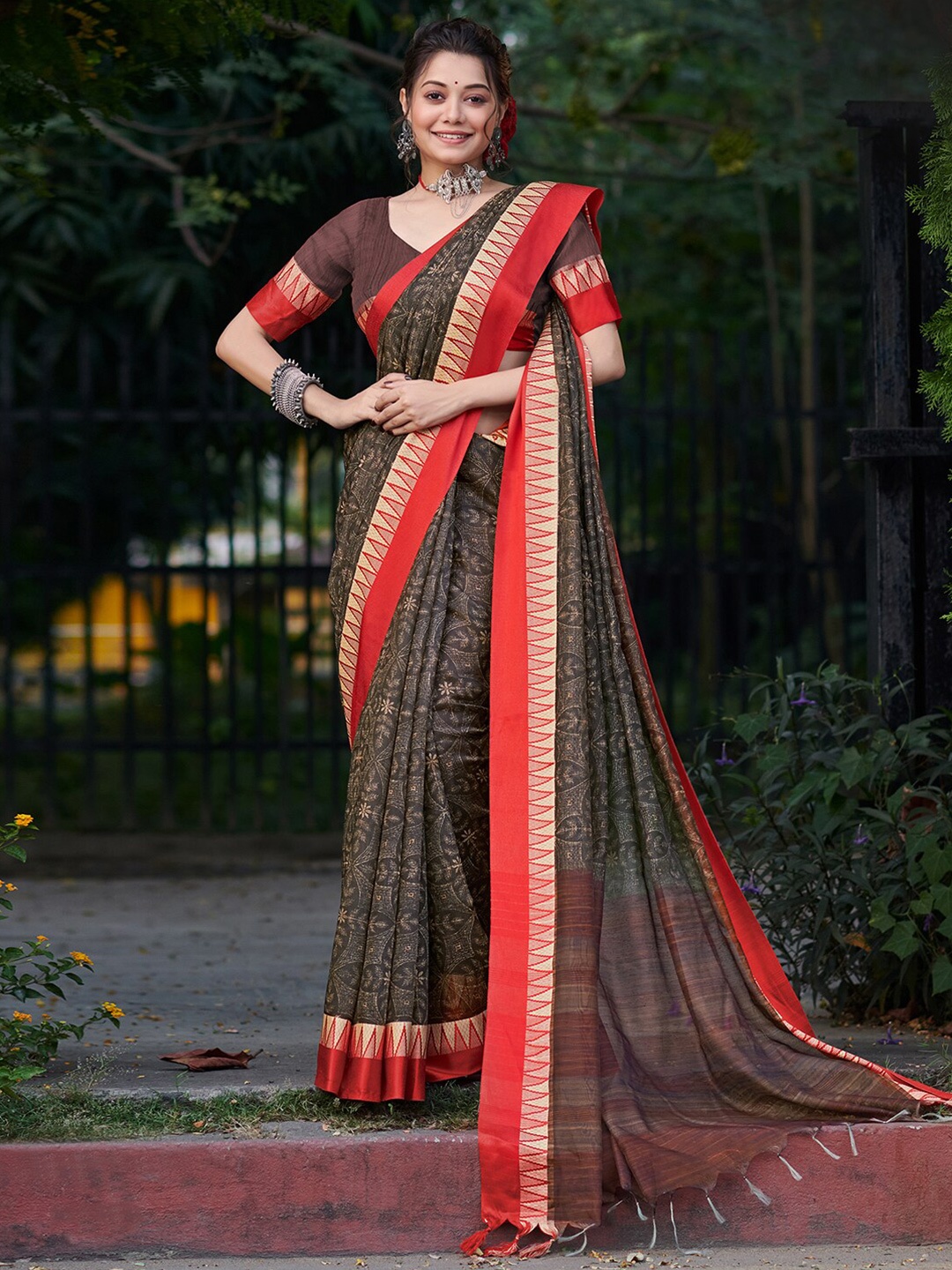 

Saree mall Black & Red Ethnic Motifs Woven Design Sarees