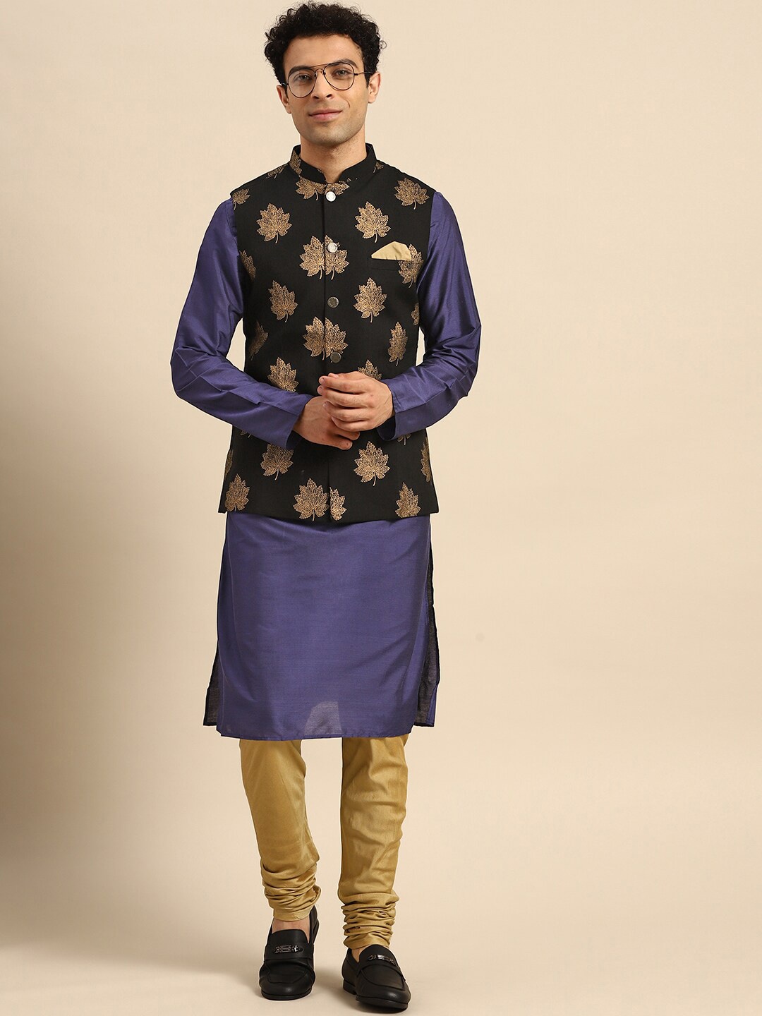 

KISAH Men Mandarin Collar Straight Kurta with Churidar & Foil Print Nehru Jacket Set, Blue