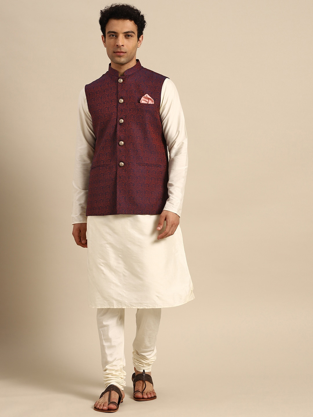 

KISAH Mandarin Collar Regular Kurta With Churidar & Nehru Jacket, Maroon