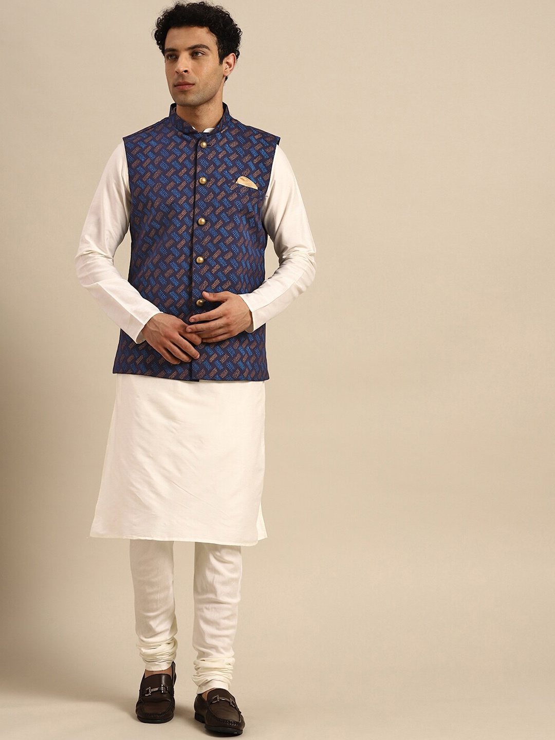 

KISAH Mandarin Collar Straight Kurta with Churidar & Nehru Jacket, Off white