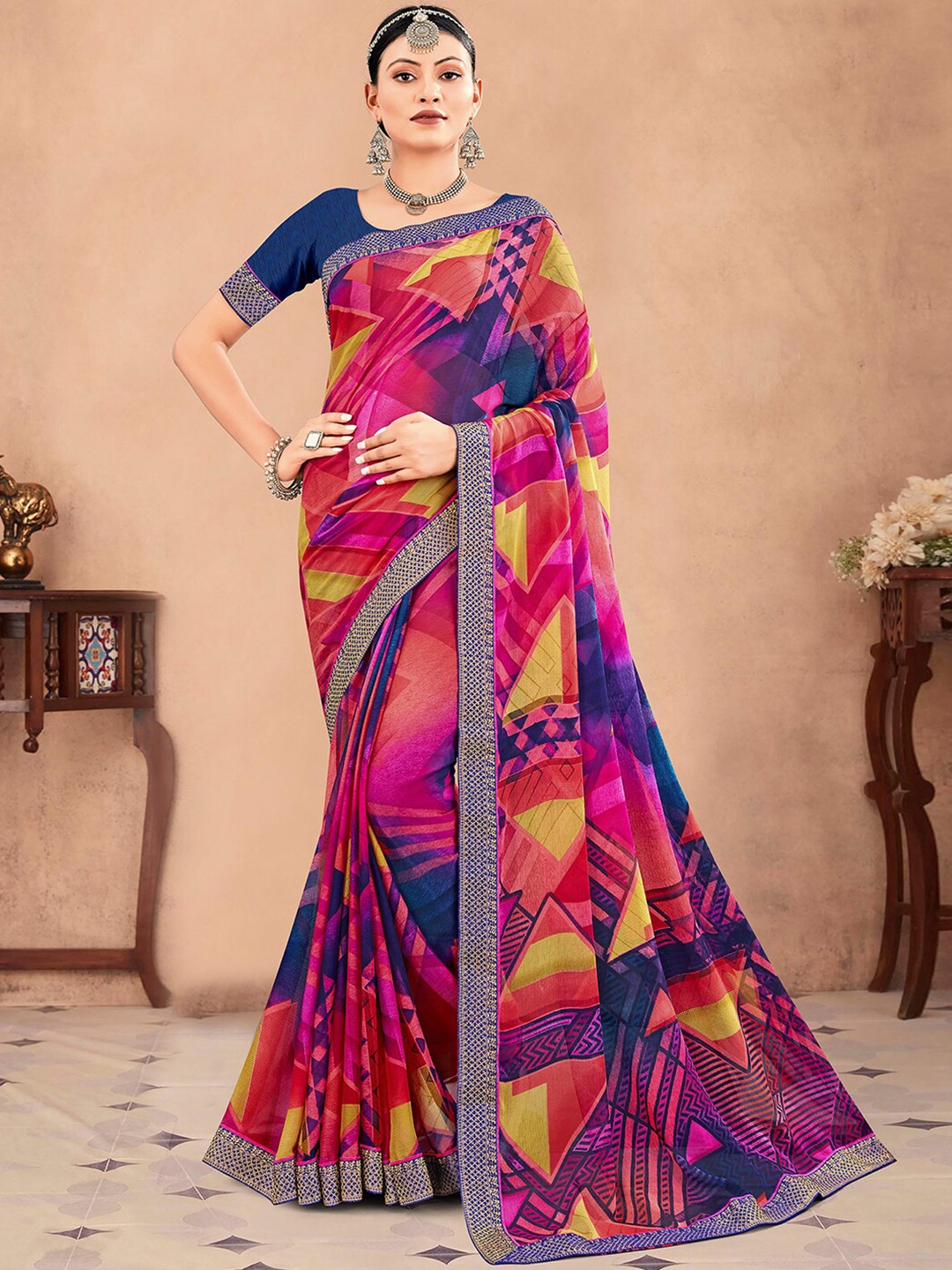 

Mitera Abstract Printed Pure Chiffon Saree, Pink