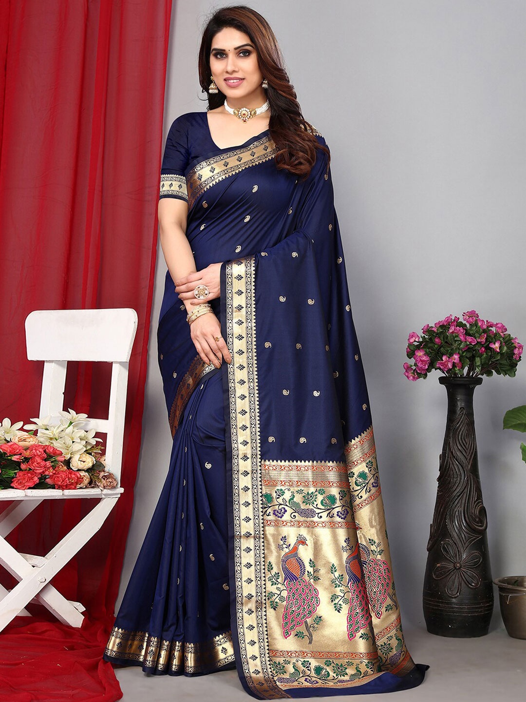 

Mitera Paisley Woven Design Zari Paithani Saree, Navy blue