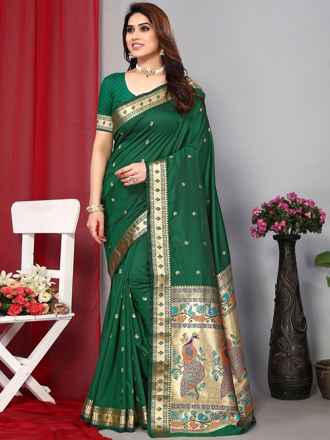 

Mitera Pailsey Woven Design Zari Paithani Saree, Green