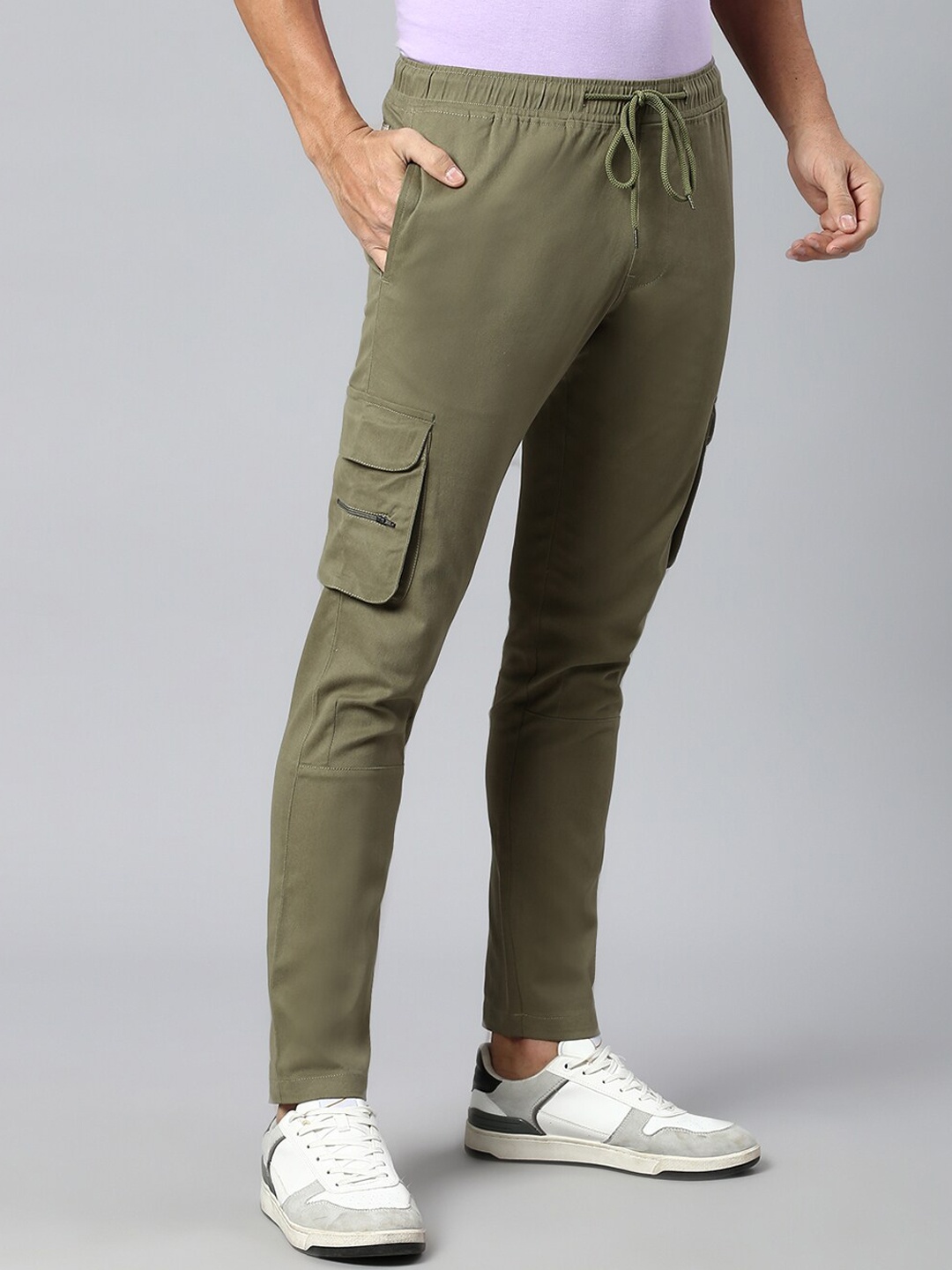 

Hubberholme Men Smart Easy Wash Mid-Rise Cargos, Olive