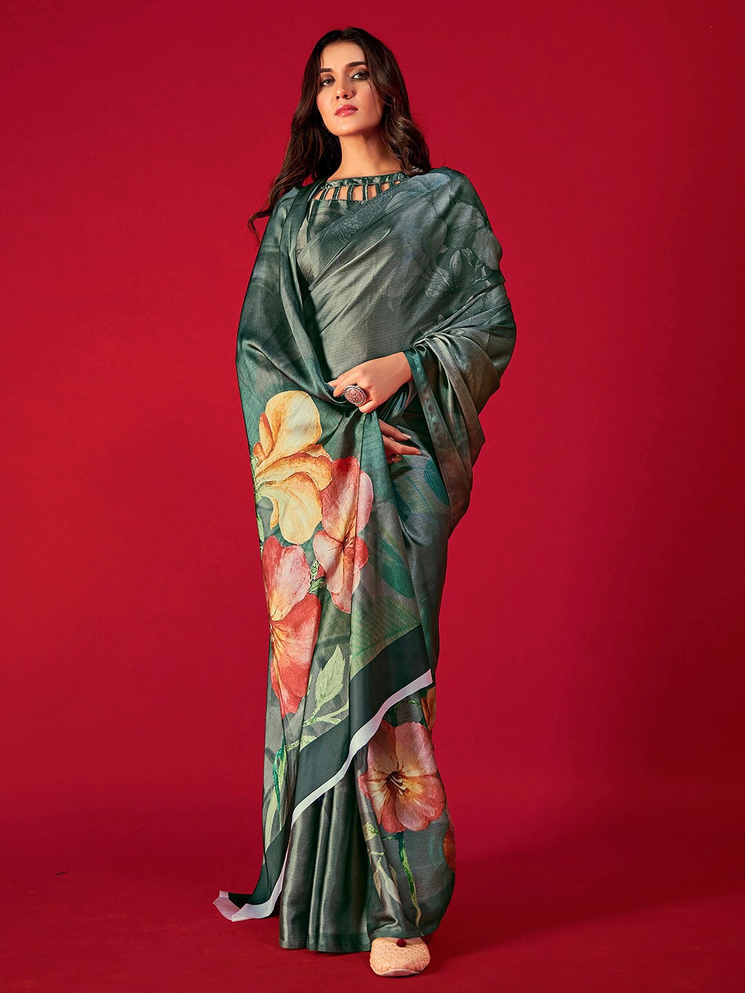 

Satrani Floral Printed Satin Saree, Grey