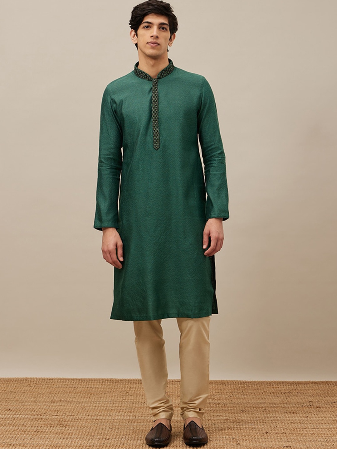 

Manyavar Ethnic Motif Woven Design Mandarin Collar Thread Work Kurta With Pyjamas, Green