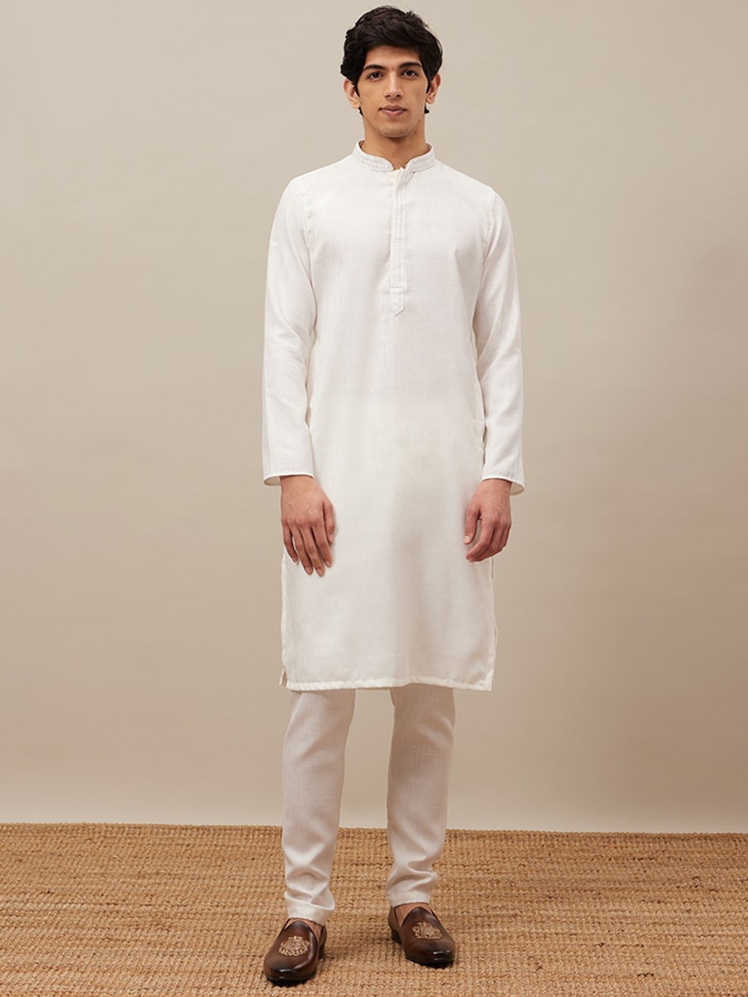 

Manyavar Mandarin Collar Thread Work Kurta with Pyjamas, White