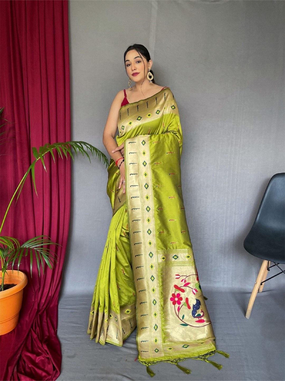 

Mitera Ethnic Motif Woven Design Zari Paithani Saree, Green