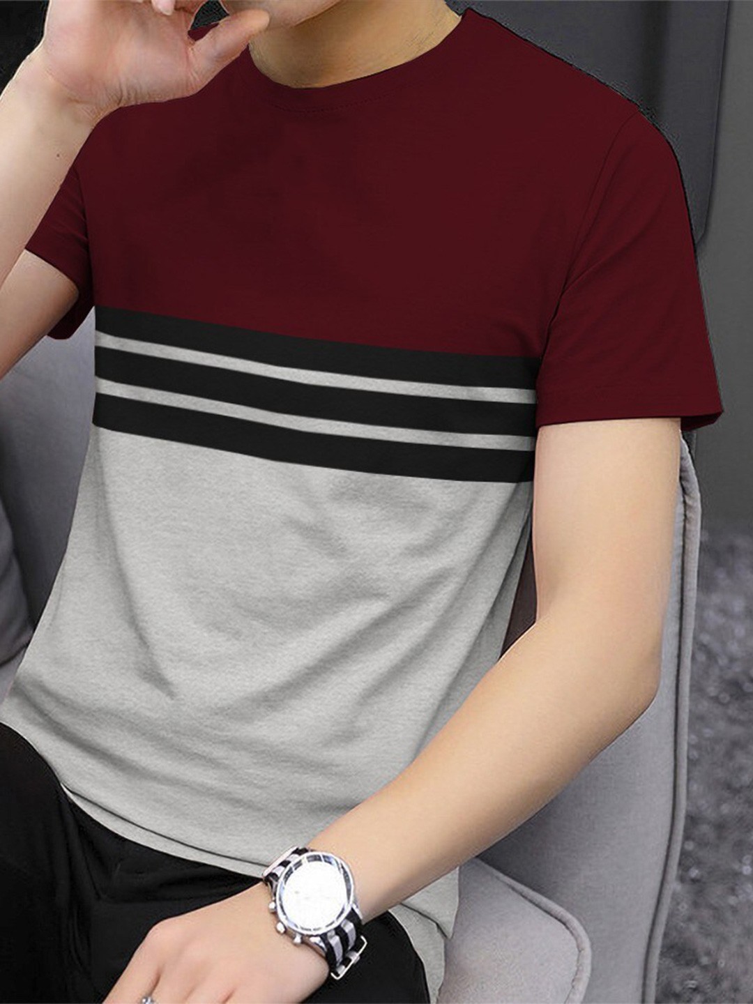 

BLIVE Colourblocked Round Neck Cotton T-shirt, Maroon