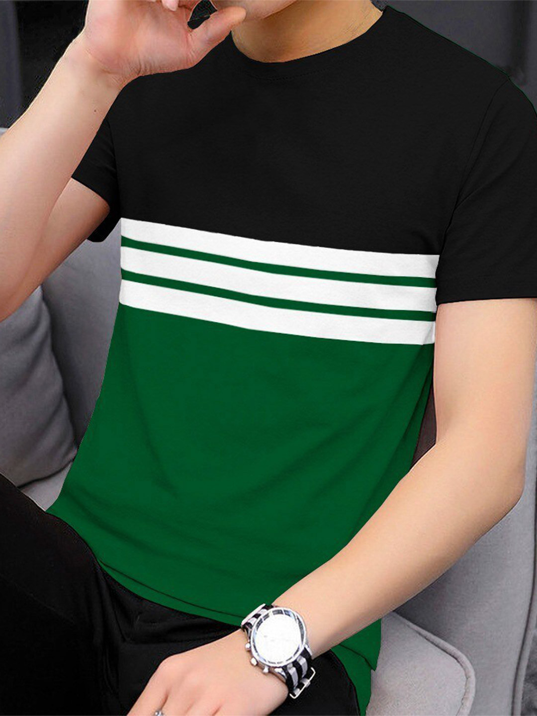 

BLIVE Colourblocked Round Neck Cotton T-shirt, Green