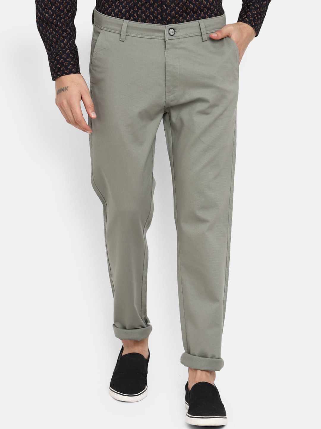 

V-Mart Men Classic Slim Fit Mid -Rise Cotton Chinos Trouser, Grey