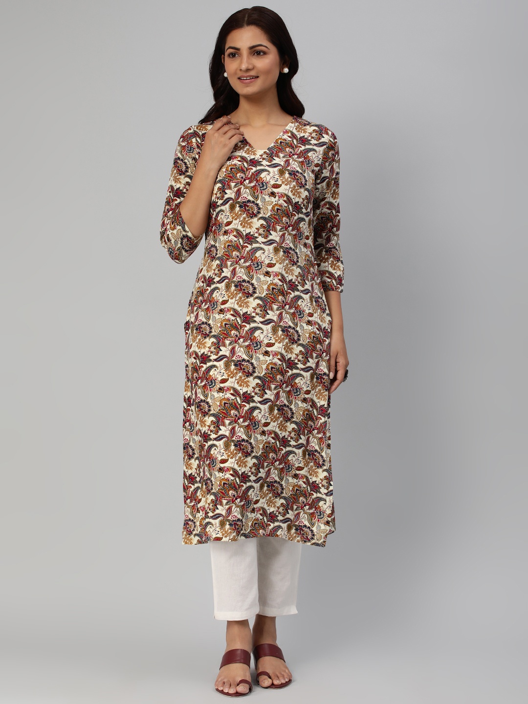 

HRITIKA Women Floral Printed Straight Kurta, Cream