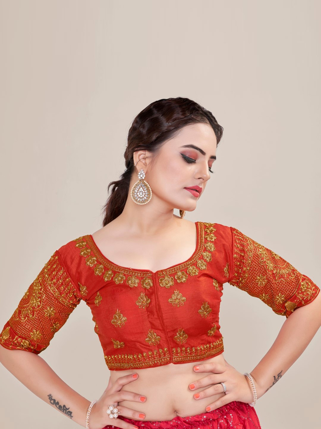 

HIMRISE Embroidered Saree Blouse, Red