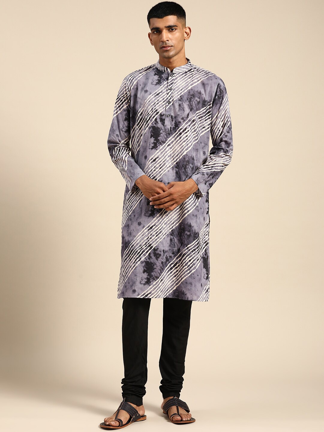 

KISAH Mandarin Collar Lehriya Print Kurta with Churidar Set, Grey