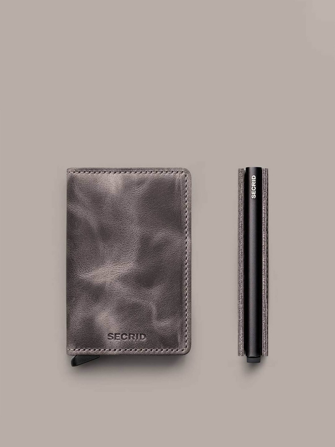 

SECRID Men Abstract Printed Leather Card Holder, Grey