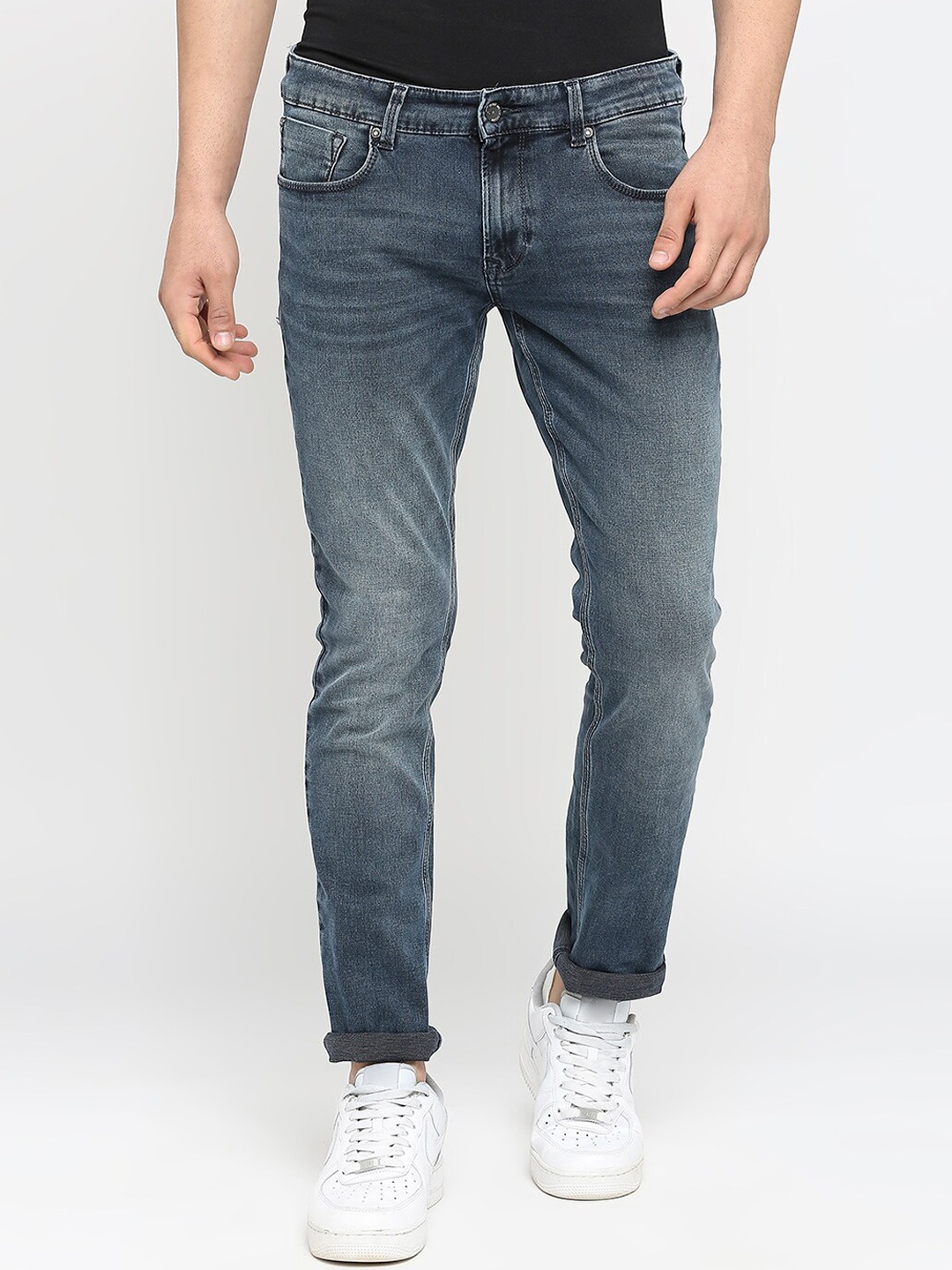 

SPYKAR Men Slim Fit Low-Rise Heavy Fade Cotton Jeans, Blue