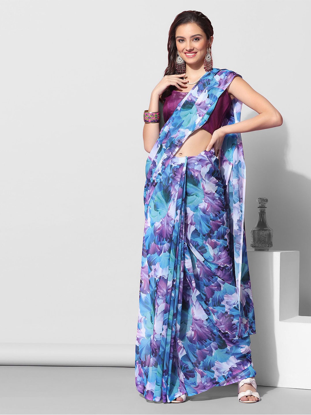 

Mitera Floral Printed Saree, Blue