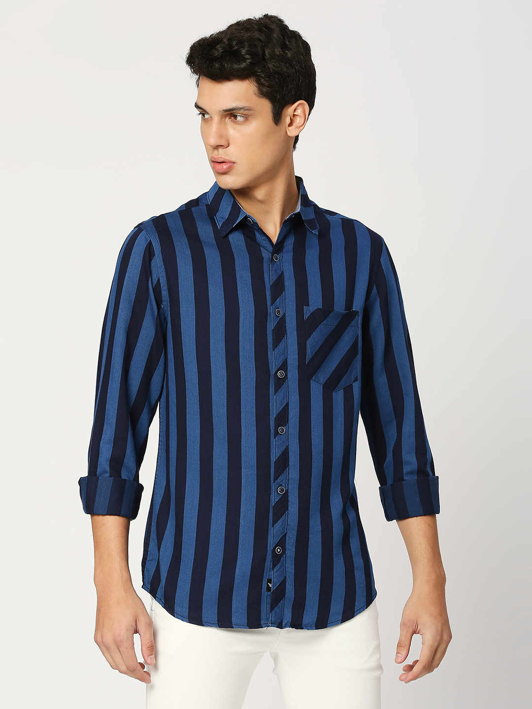 

VALEN CLUB Slim Fit Vertical Striped Pure Cotton Casual Shirt, Blue