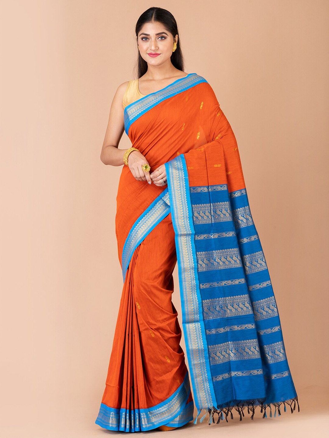 

Laa Calcutta Zari Gadwal Saree, Orange