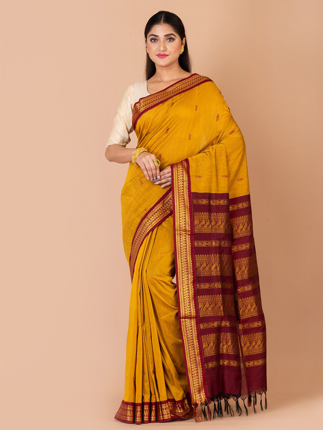 

Laa Calcutta Ethnic Motif Silk Blend Gadwal Zari Saree, Mustard