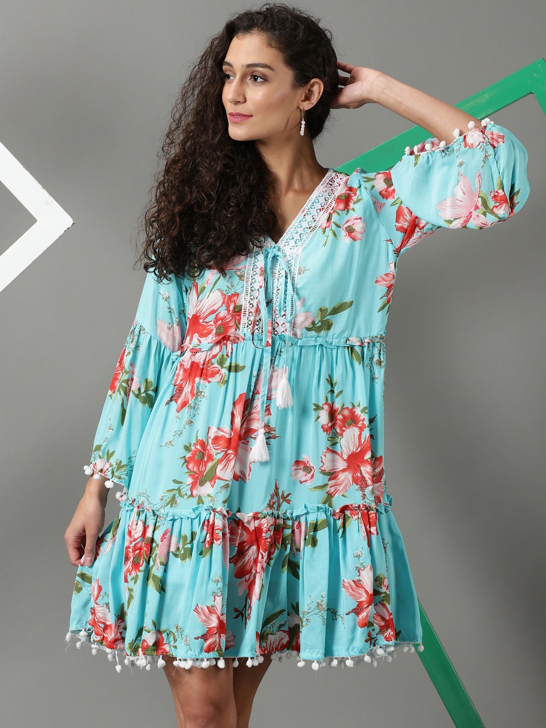 

SHOWOFF V-Neck Floral Printed Tiered Crepe A-Line Dress, Blue