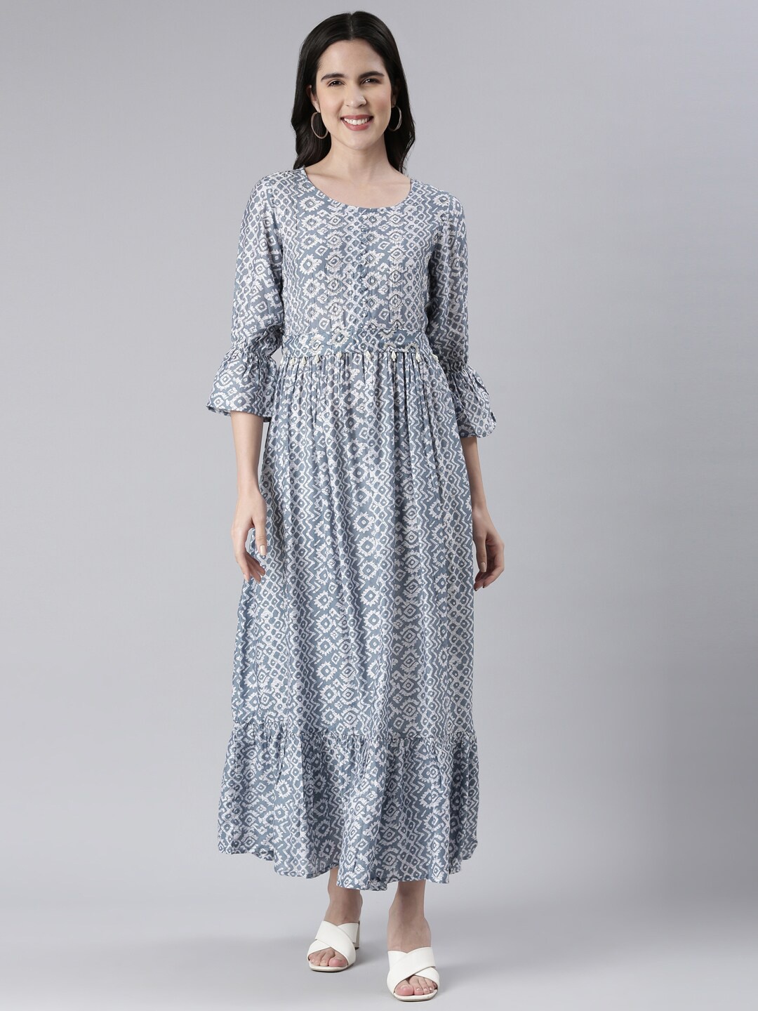 

Neerus Floral Print Bell Sleeve Maxi Dress, Blue