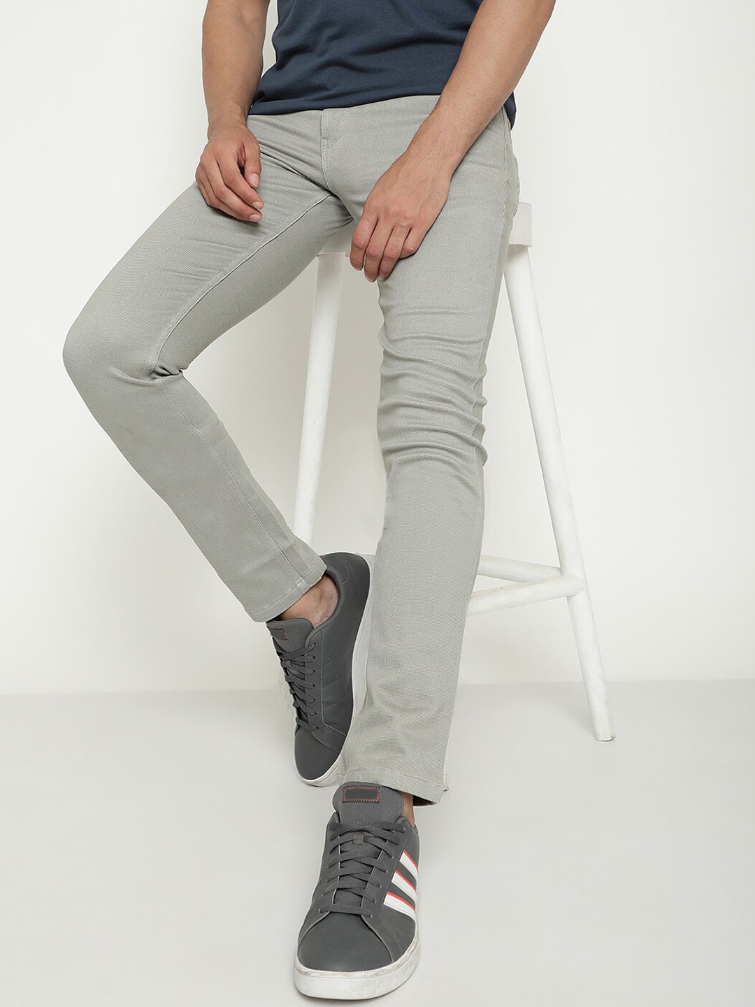 

Octave Men Mid-Rise Cotton Regular Trousers, Grey