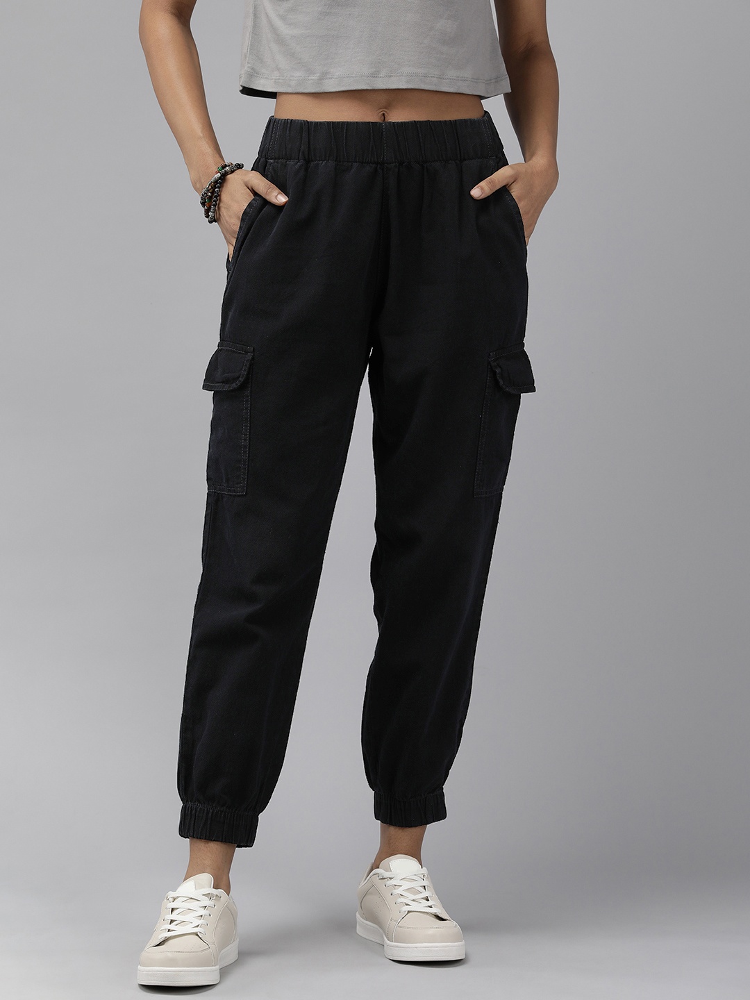 

Roadster Women Jogger High-Rise Jeans, Black