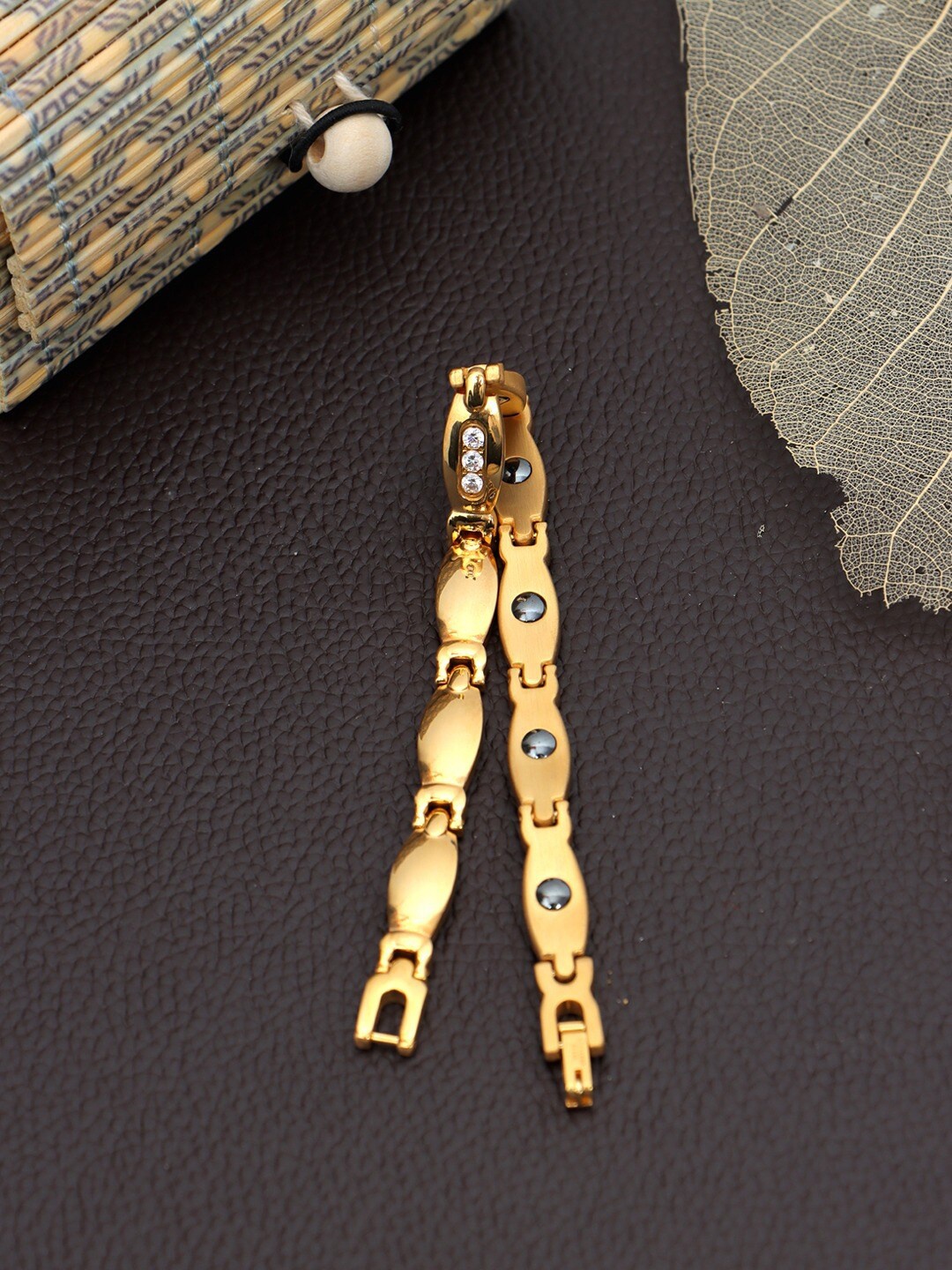 

UNIVERSITY TRENDZ Gold-Plated Link Bracelet
