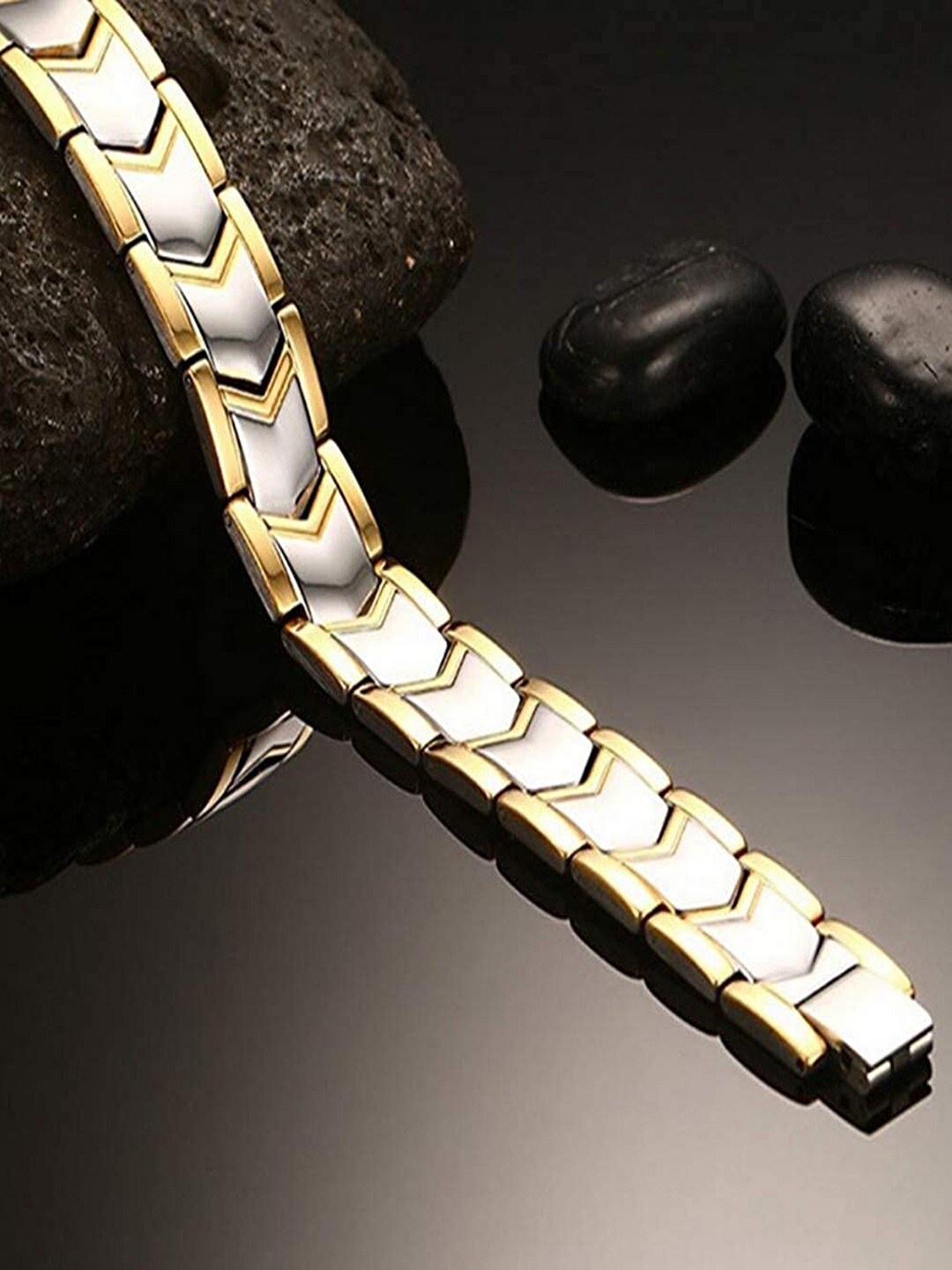 

UNIVERSITY TRENDZ Men Silver-Plated Link Bracelet