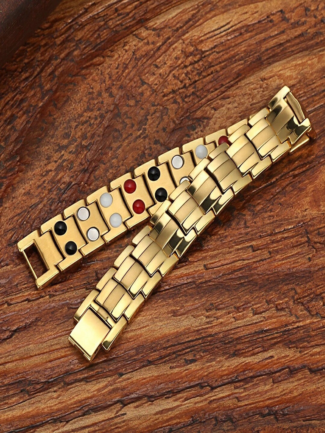 

UNIVERSITY TRENDZ Men Gold-Plated Link Bracelet