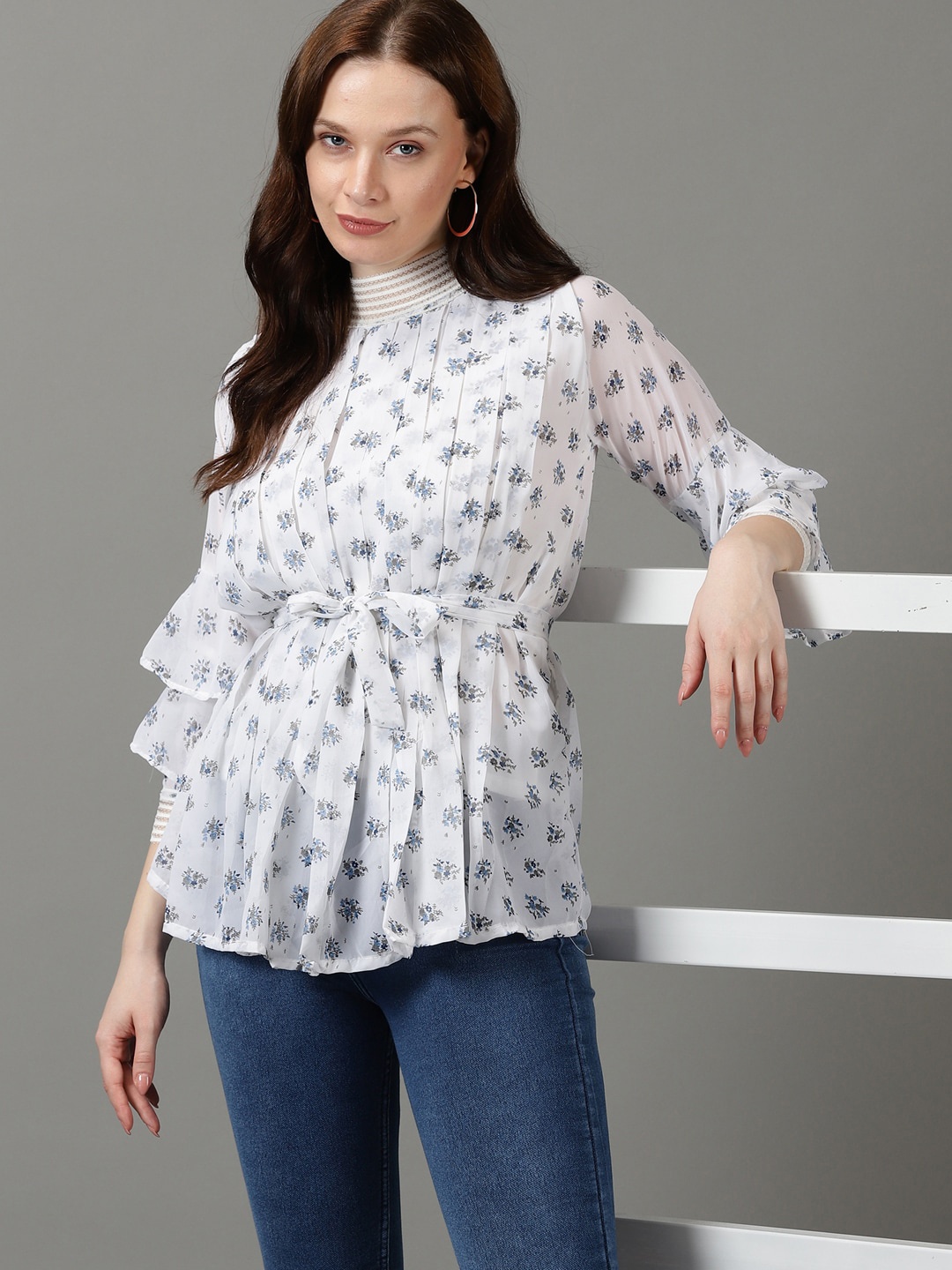 

SHOWOFF Floral Floral Printed Bell Sleeves Chiffon Top, White