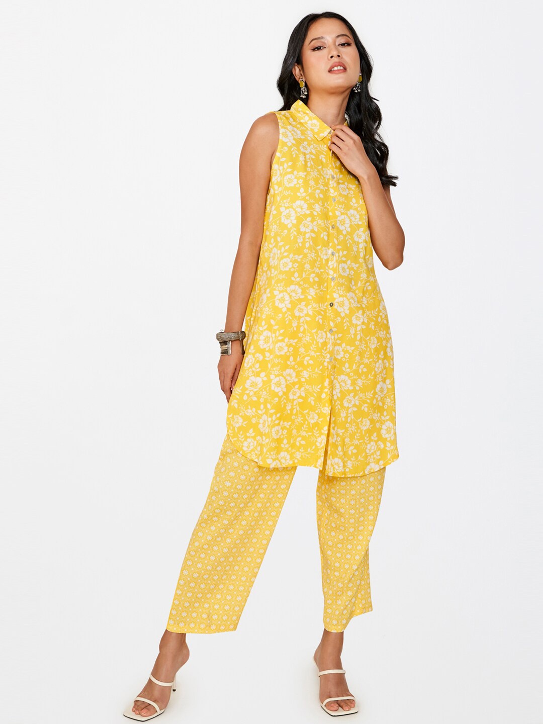 

Global Desi Floral Printed Shirt Collar Pure Cotton Kurta with Trousers, Yellow