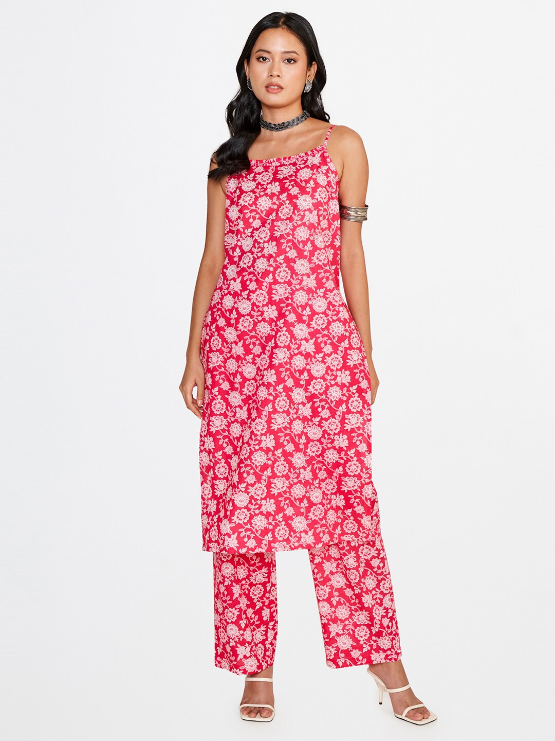 

Global Desi Floral Printed Sequined Pure Cotton Kurta with Trousers, Red