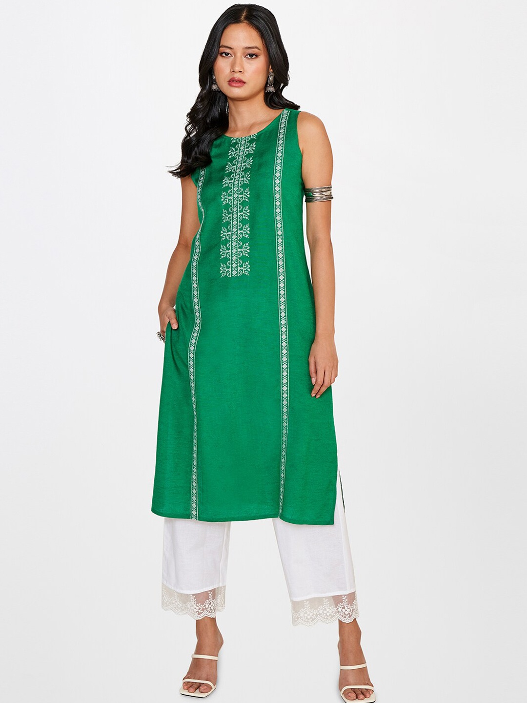 

Global Desi Ethnic Motifs Embroidered Thread Work Kurta, Green