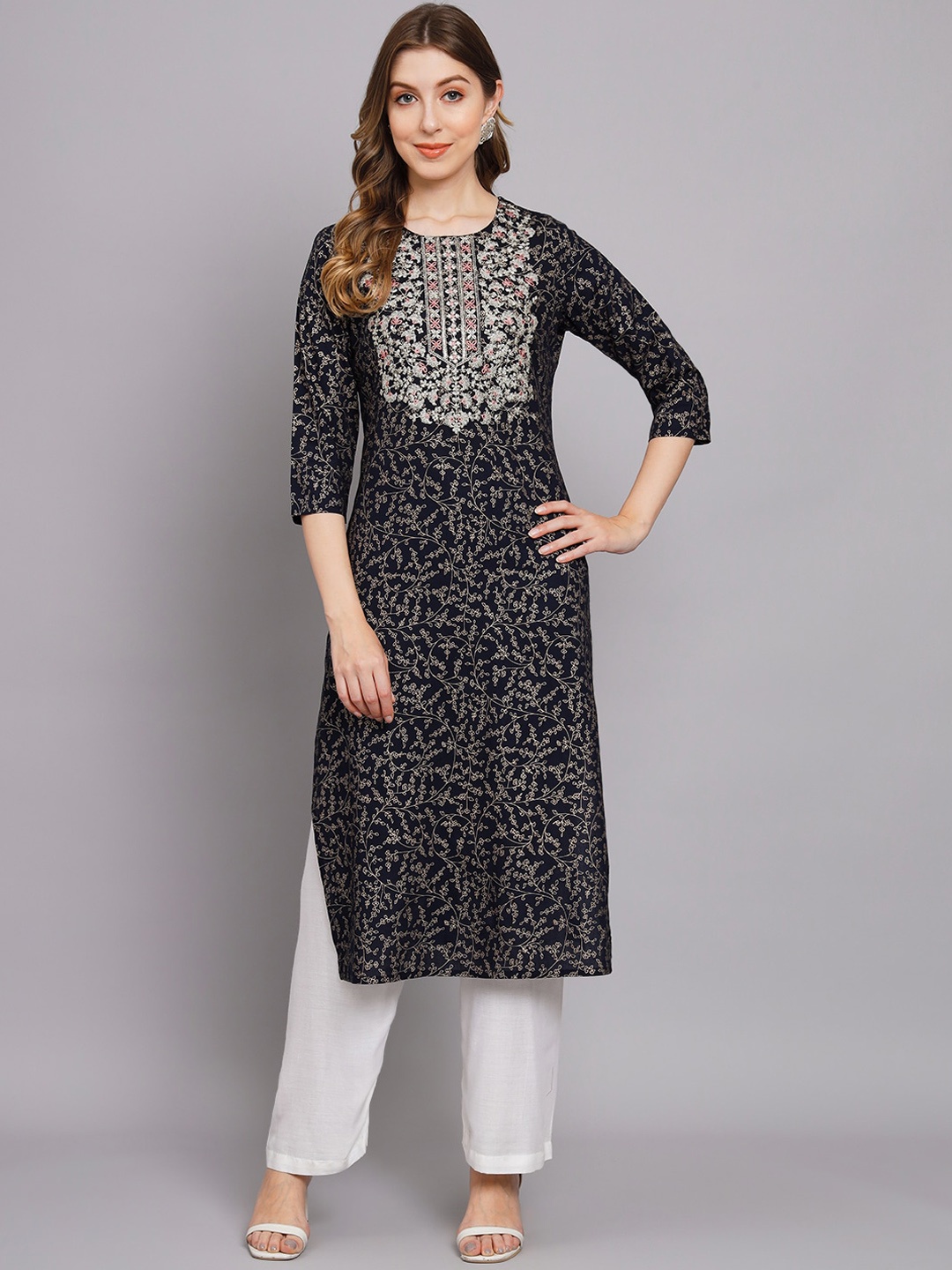 

Nehamta Floral Printed Round Neck Thread Work Floral Kurta, Navy blue