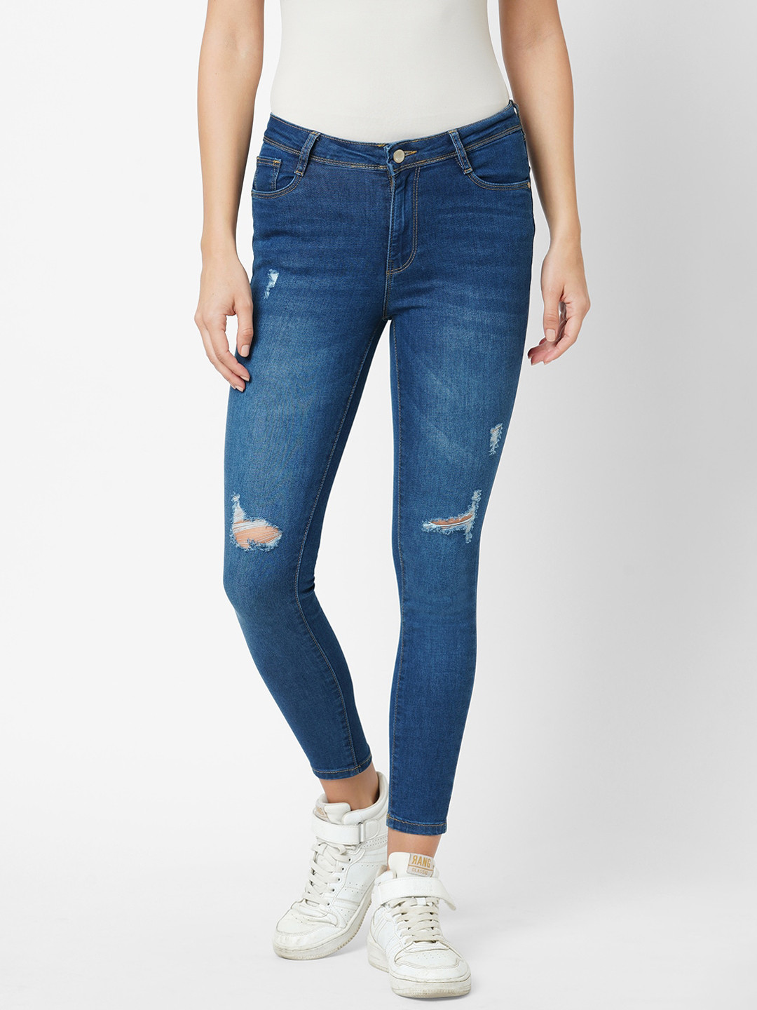 

Kraus Jeans Women Skinny Fit Mid-Rise Mildly Distressed Light Fade Jeans, Blue