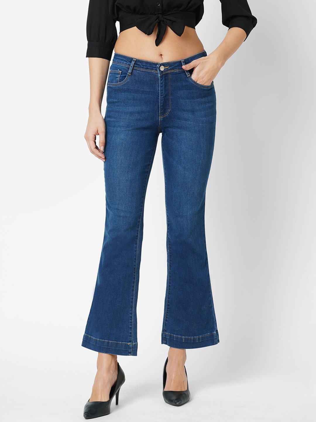 

Kraus Jeans Women Flared Mid-Rise Light Fade Jeans, Blue