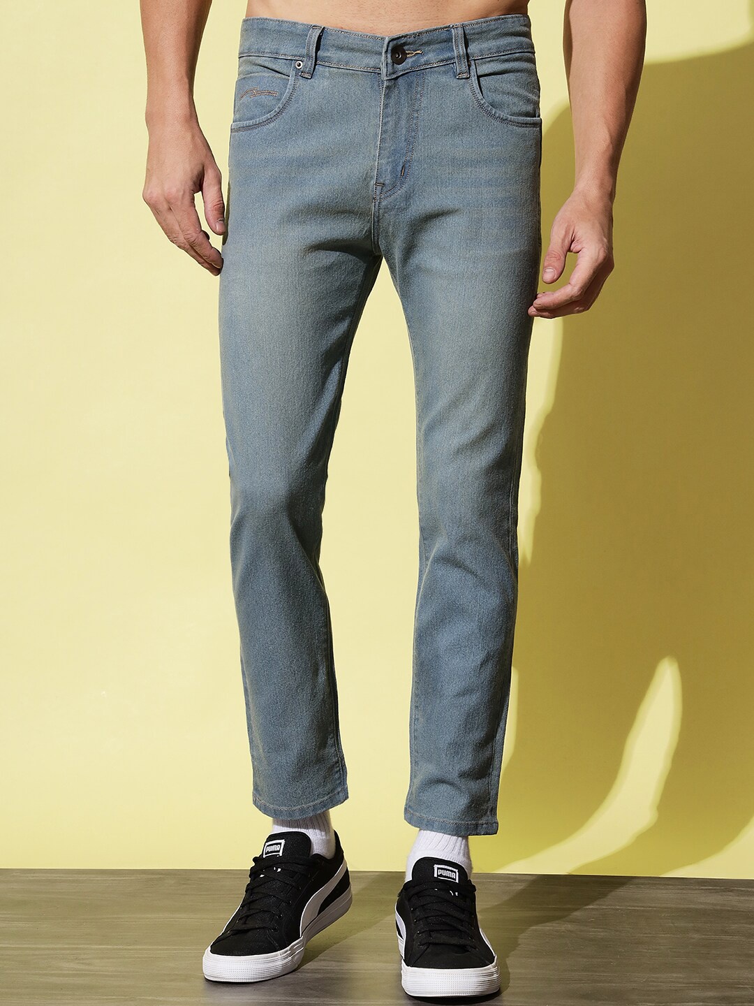 

UNITED DENIM Men Blue Slim Fit Slash Knee Light Fade Stretchable Jeans