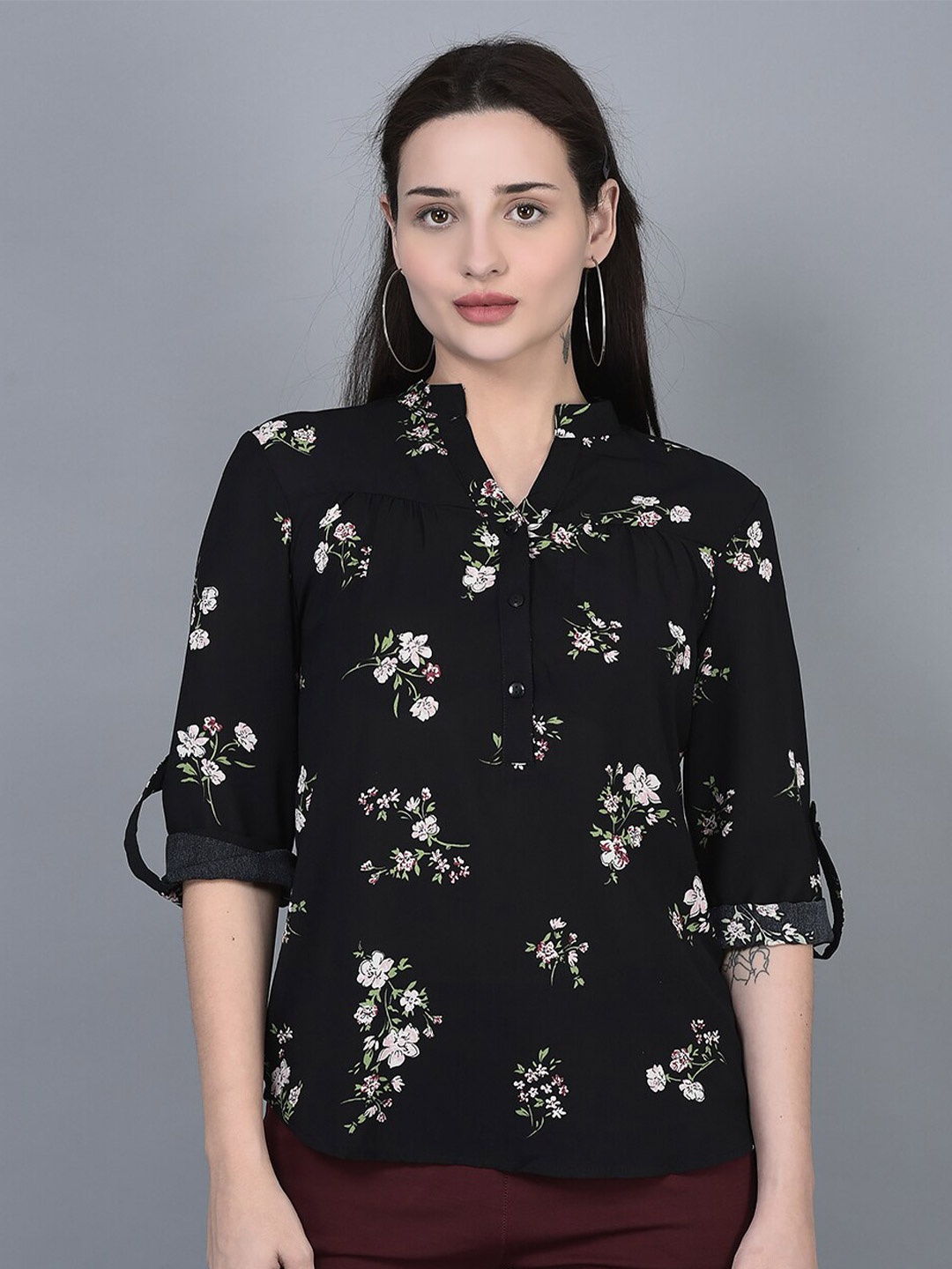 

CANOE Floral Printed Mandarin Collar Roll-Up sleeves Shirt Style Top, Black