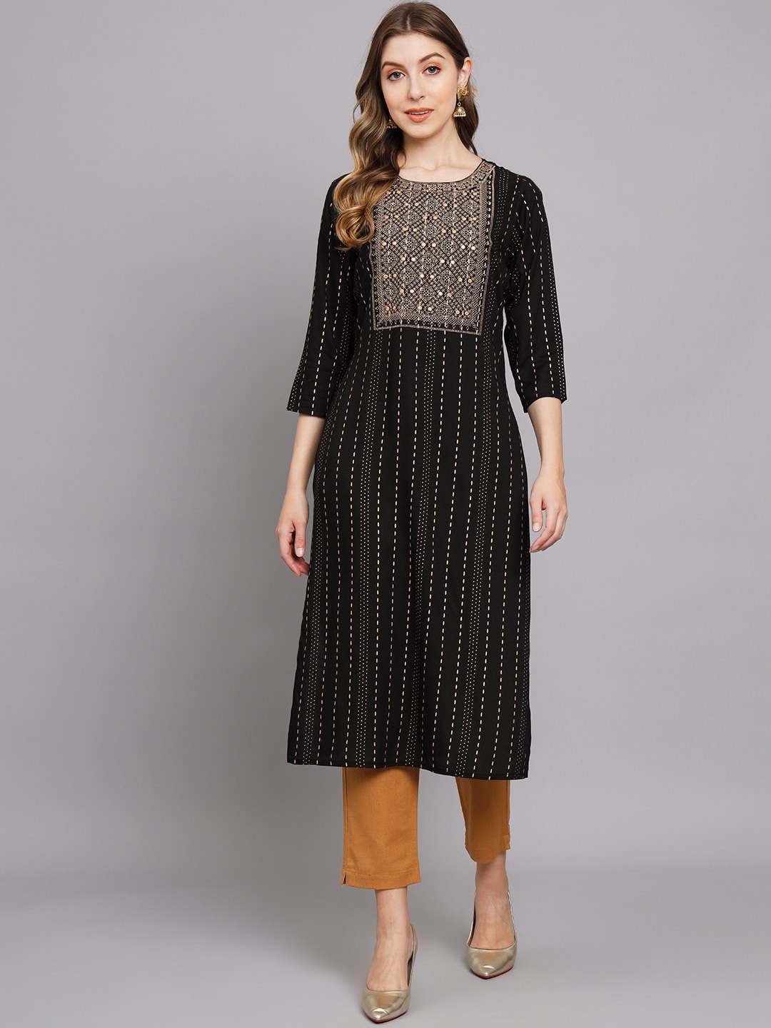 

KALINI Geometric Yoke Design Thread Work Kurta, Black