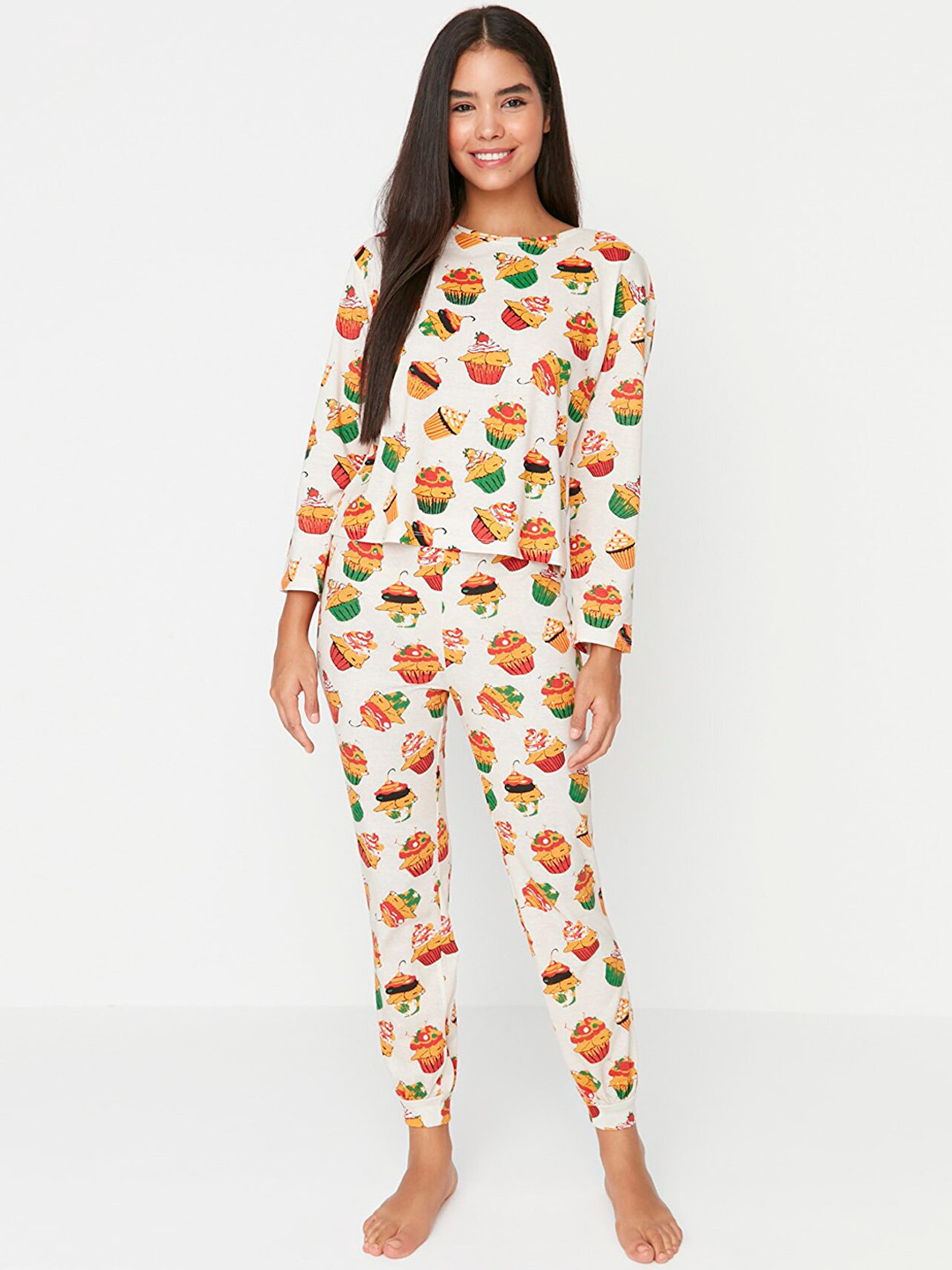 

Trendyol Conversational Printed Night Suit, Off white