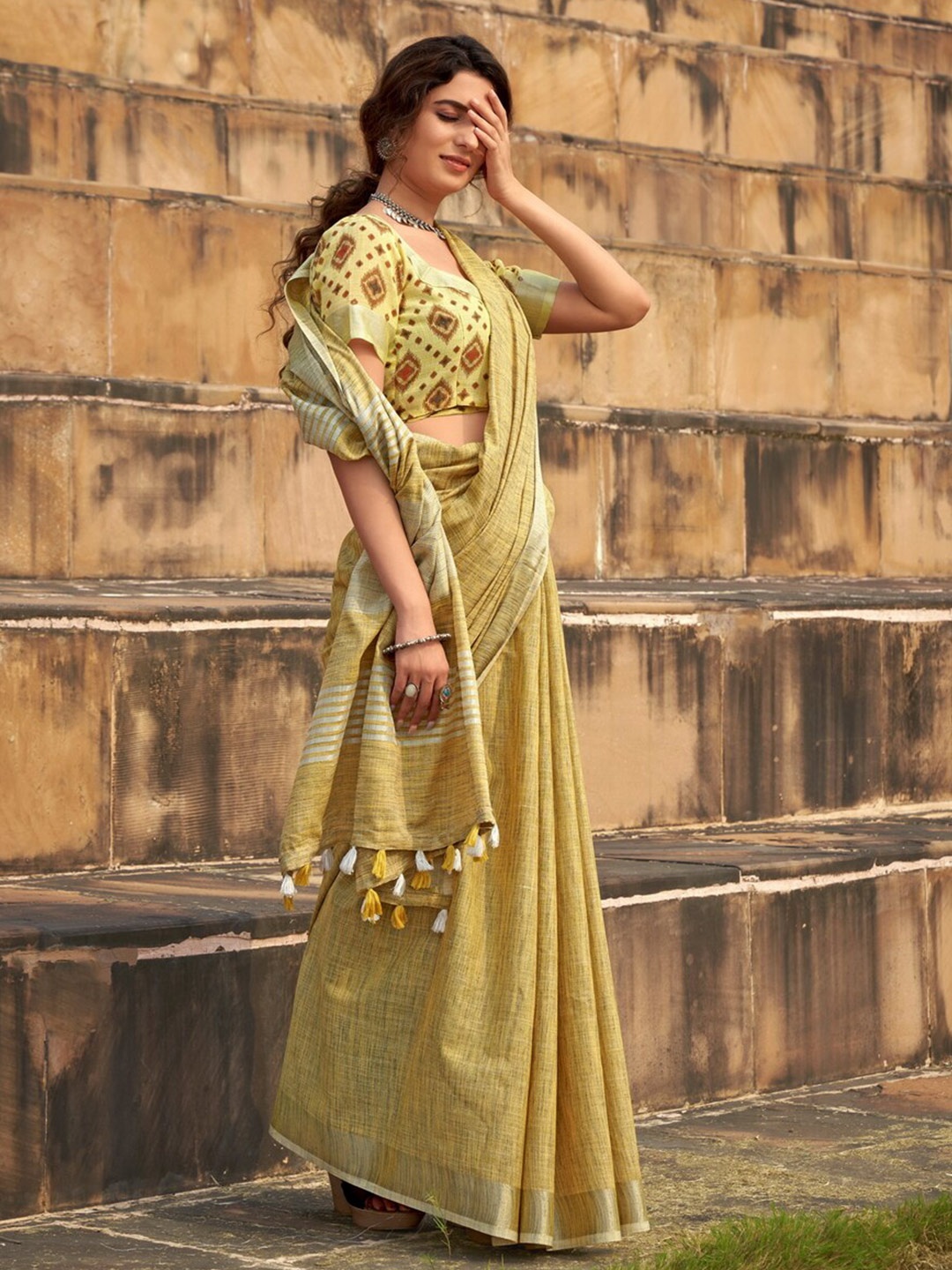 

Anouk Striped Border Zari Saree, Yellow