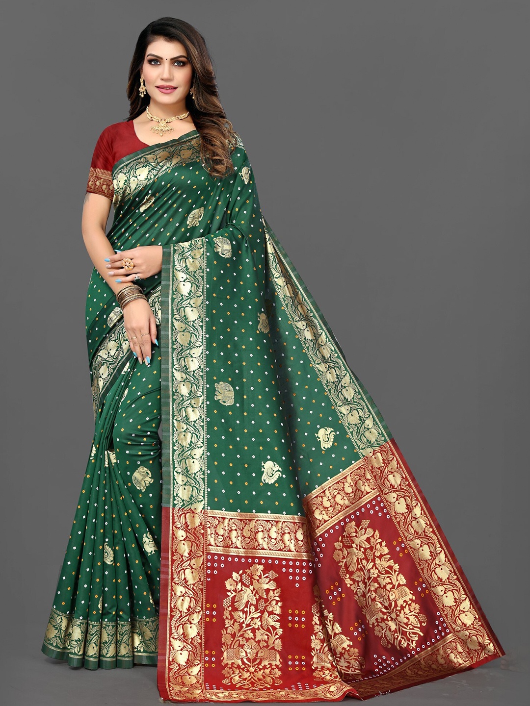 

ZEEPKART Ethnic Motifs Woven Design Zari Kanjeevaram Saree, Green