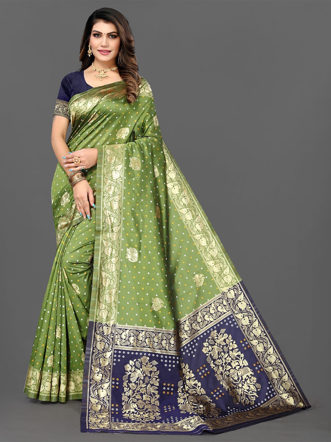 

ZEEPKART Ethnic Motifs Woven Design Zari Kanjeevaram Saree, Green