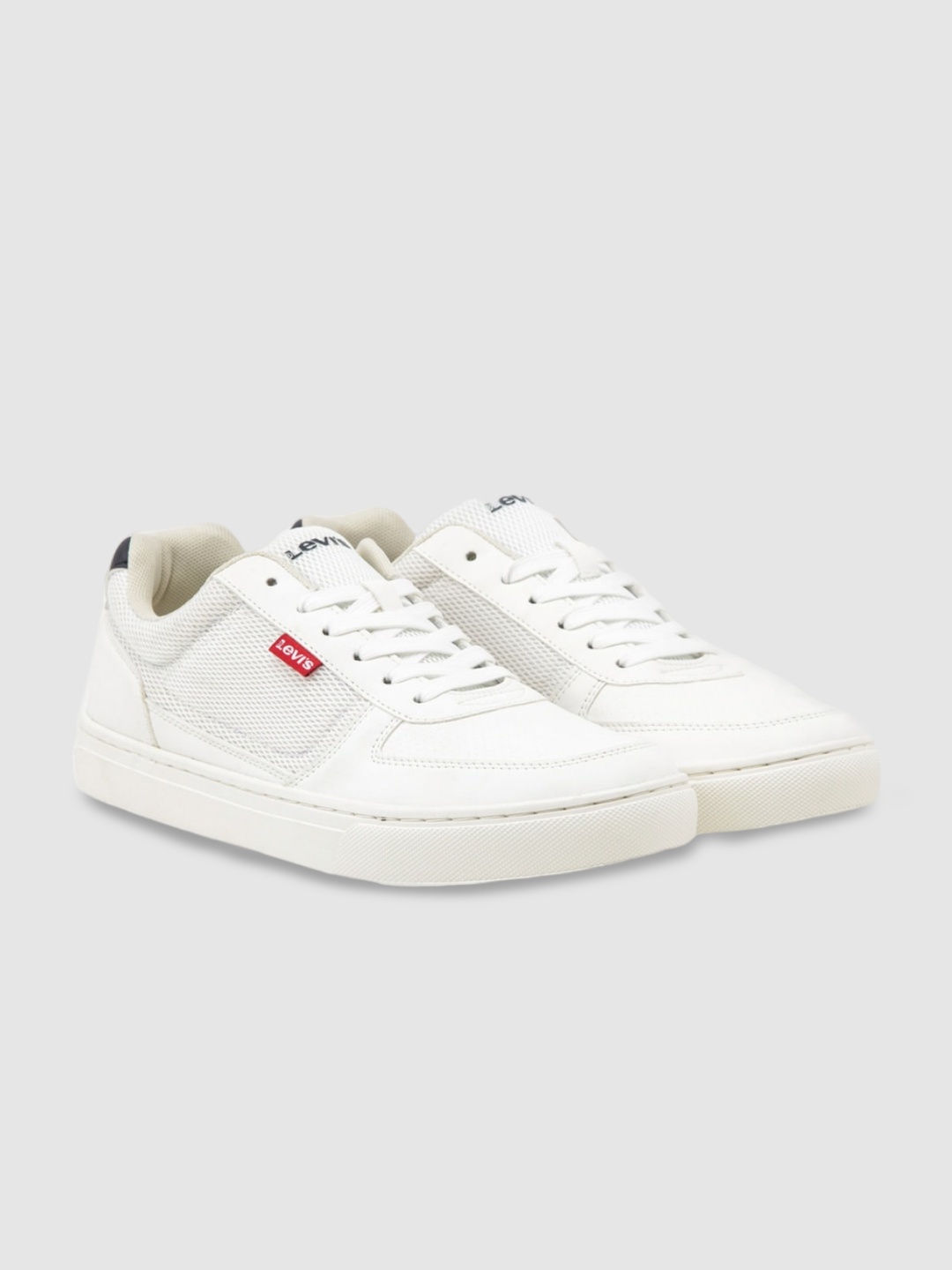 

Levis Men Textured Sneakers, White