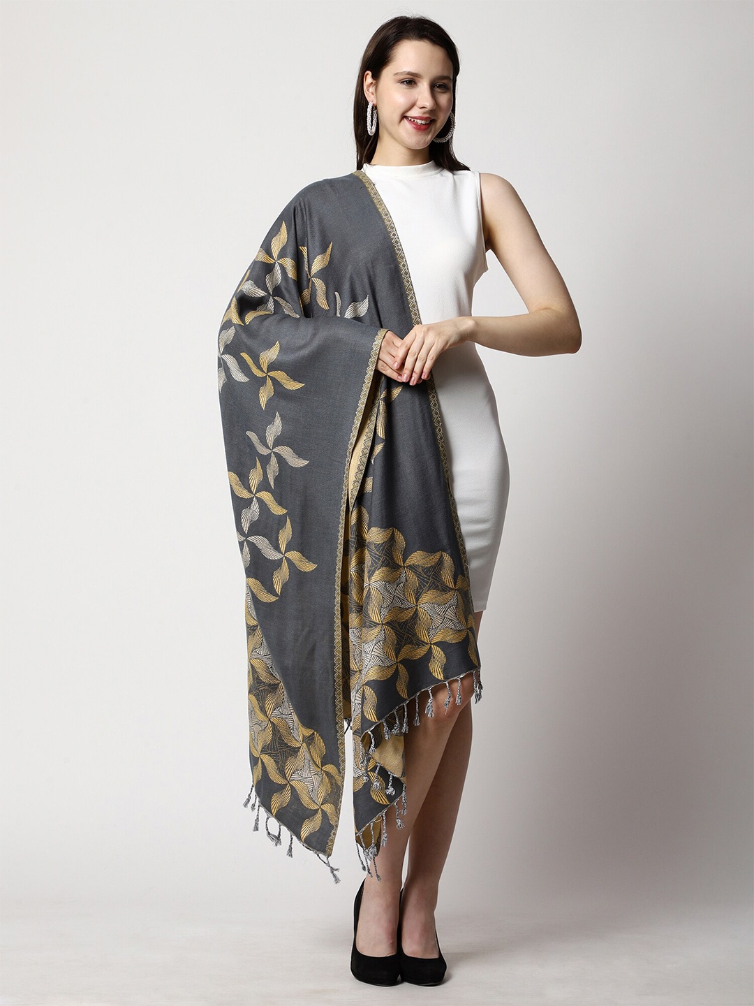 

SWI Stylish Tasselled Floral Woven Design Stole, Grey